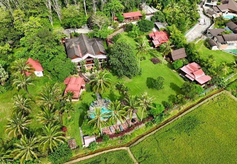 Authentic Malay Villa Estate @ Makam Mahsuri