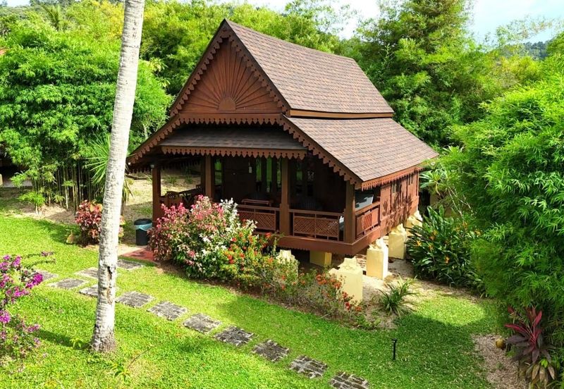 Authentic Malay Villa Estate @ Makam Mahsuri