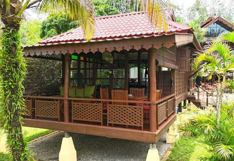 Authentic Malay Villa Estate @ Makam Mahsuri