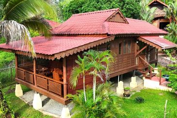 Authentic Malay Villa Estate @ Makam Mahsuri