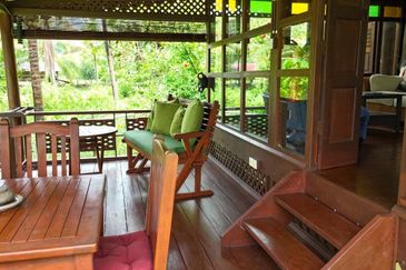 Authentic Malay Villa Estate @ Makam Mahsuri