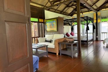 Authentic Malay Villa Estate @ Makam Mahsuri