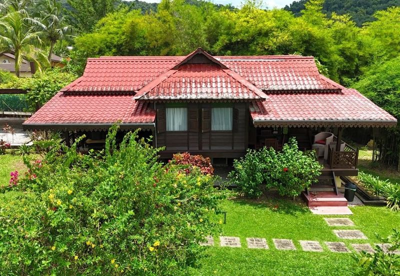 Authentic Malay Villa Estate @ Makam Mahsuri