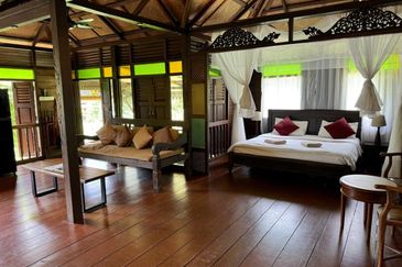 Authentic Malay Villa Estate @ Makam Mahsuri