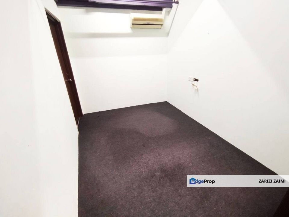 Renovated! Office Lot @ Kelana Jaya Square, Selangor, Kelana Jaya