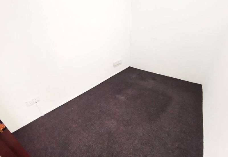 Renovated! Office Lot @ Kelana Jaya Square