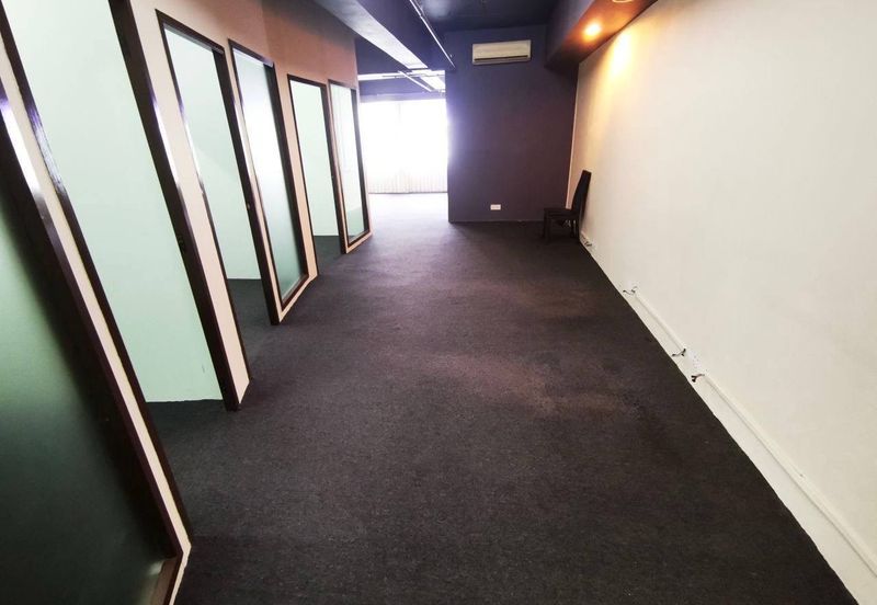 Renovated! Office Lot @ Kelana Jaya Square