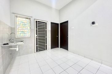 2-Storey Taman Ruby, Dengkil