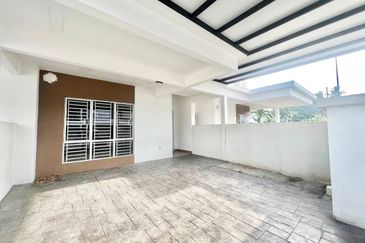 2-Storey Taman Ruby, Dengkil