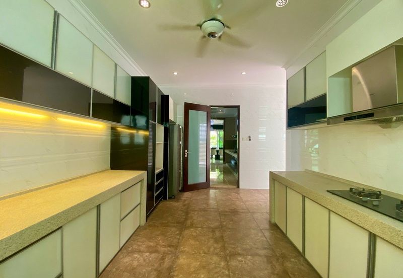 3.5 Storey Bungalow, The Mines Resort City