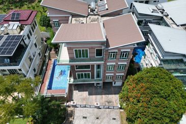 3.5 Storey Bungalow, The Mines Resort City