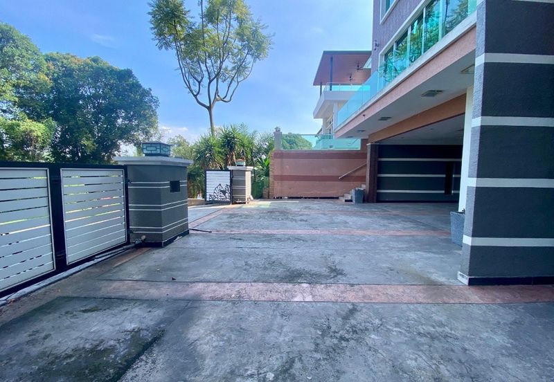 3.5 Storey Bungalow, The Mines Resort City