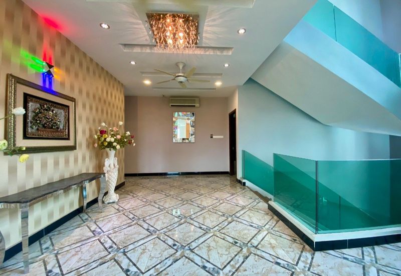 3.5 Storey Bungalow, The Mines Resort City