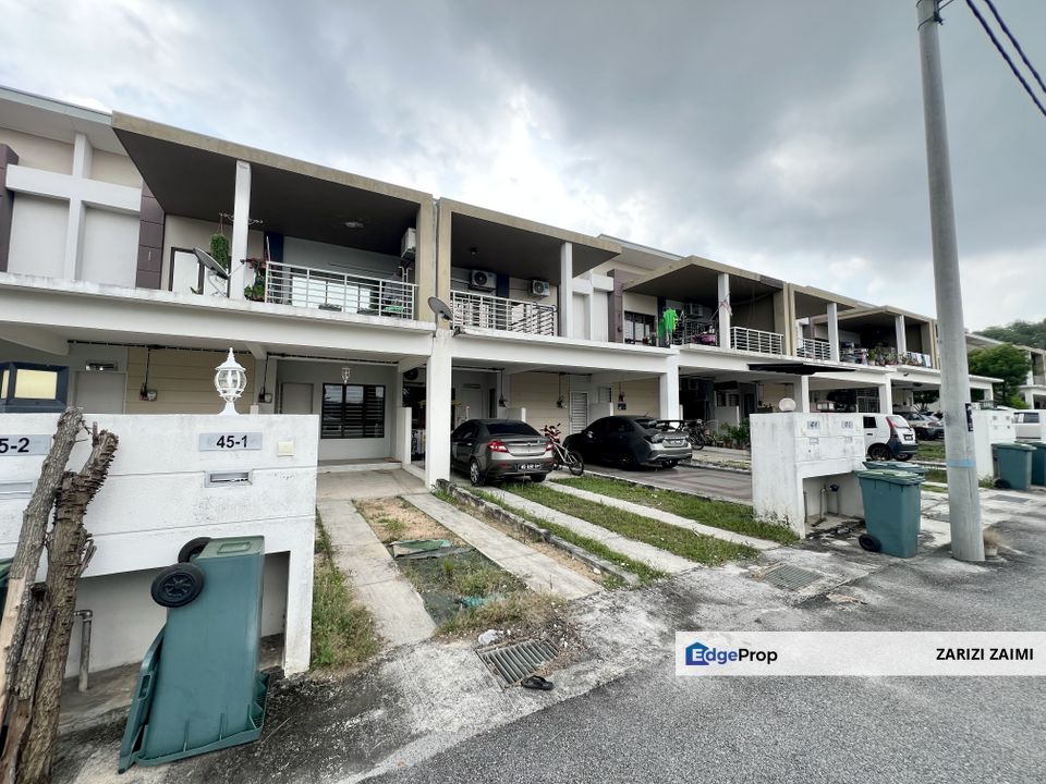 100 METER SURAU! Townhouse Villa Kesuma, Selangor, Semenyih