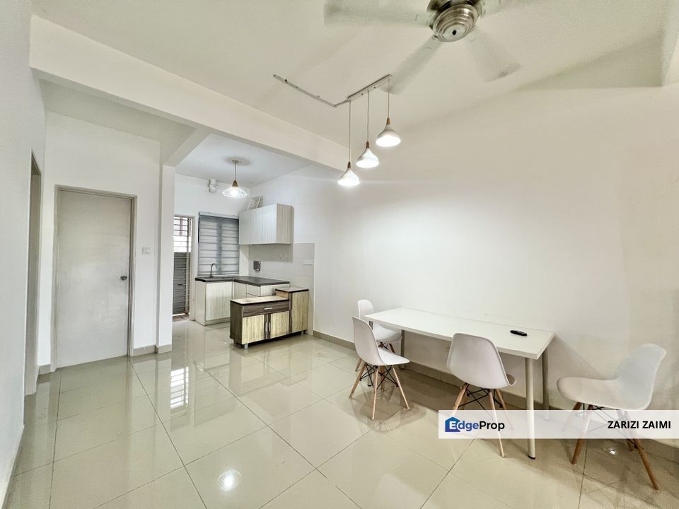 100 METER SURAU! Townhouse Villa Kesuma, Selangor, Semenyih