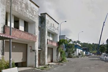 1.5 Storey Factory @ Taman Perindustrian Tiram, Ulu Tiram, Johor.