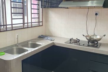 1 Storey House @ Taman Maluri, Ulu Tiram, Johor.