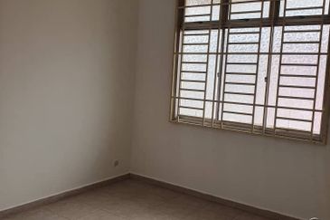 1 Storey House @ Taman Maluri, Ulu Tiram, Johor.