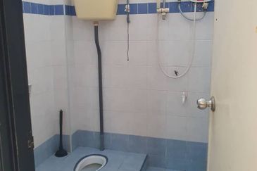 1 Storey House @ Taman Maluri, Ulu Tiram, Johor.