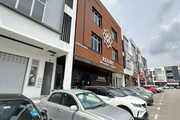 3 Storey Shop/Office @ Austin Crest, Taman JP Perdana, J.B