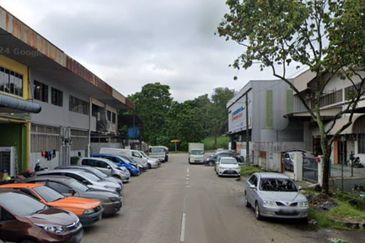 Terrace Factory @ Jalan Bayu, Kawasan Perindustrian Tampoi Jaya, Johor.