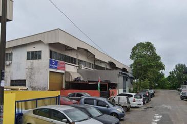 Terrace Factory @ Jalan Bayu, Kawasan Perindustrian Tampoi Jaya, Johor.
