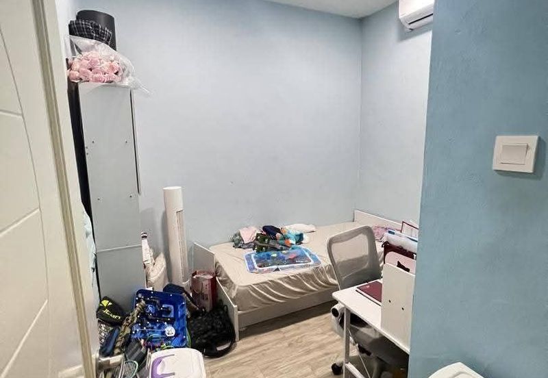 1 Storey House @ Taman Bunga Teratai, Pekan Nanas, Johor.