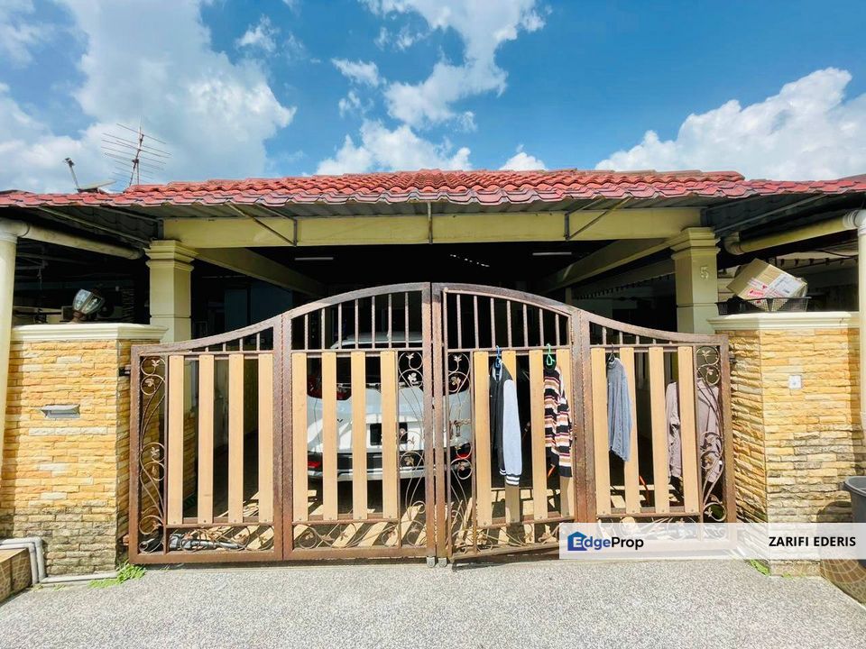 Renovated Single Storey Terrace House at Taman Chears Jaya Balakong For