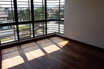 2 Storey Bungalow Safira Subang Bestari For Sale