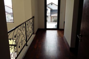2 Storey Bungalow Safira Subang Bestari For Sale