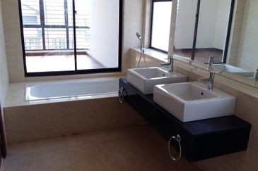 2 Storey Bungalow Safira Subang Bestari For Sale