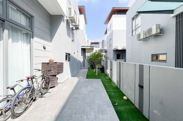 Broadleaf Residences, Hometree