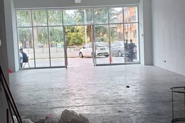 Ostia Bangi Business Avenue