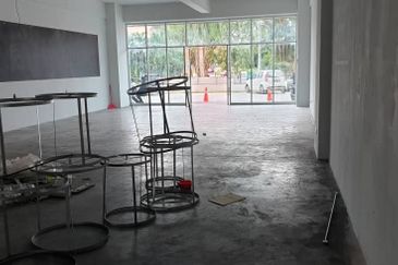 Ostia Bangi Business Avenue