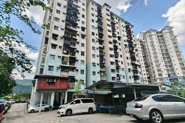 Pangsapuri Kenanga Sari