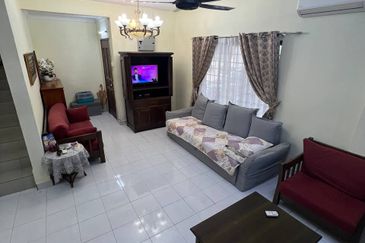 Jalan Suasana, Bandar Tun Hussein Onn