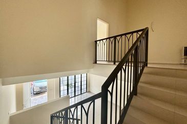 Monet Springtime @ Sunsuria City