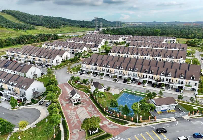 Monet Springtime @ Sunsuria City