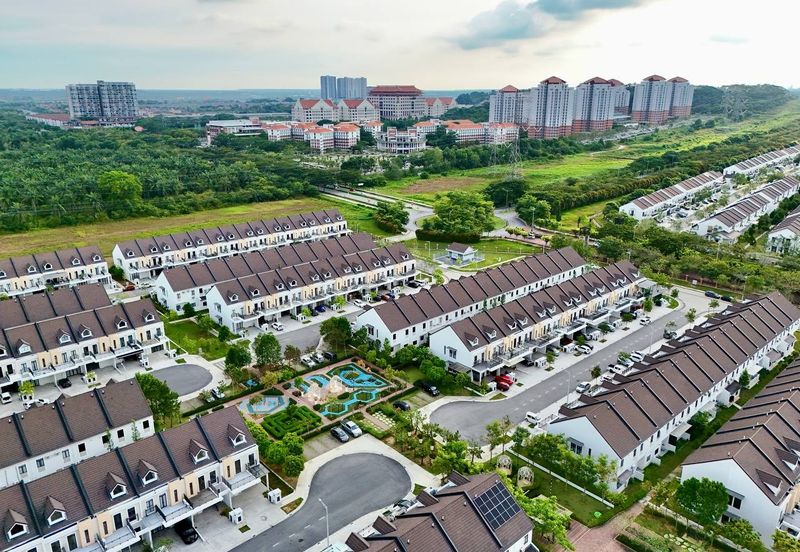 Monet Springtime @ Sunsuria City