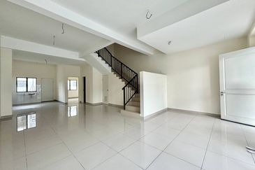 Monet Springtime @ Sunsuria City