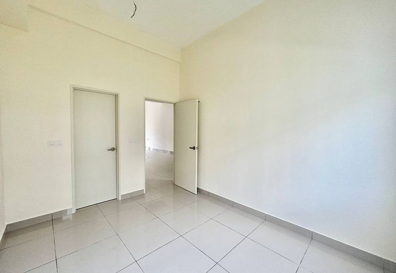 Monet Springtime @ Sunsuria City