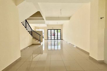 Monet Springtime @ Sunsuria City