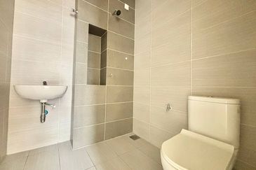 Monet Springtime @ Sunsuria City