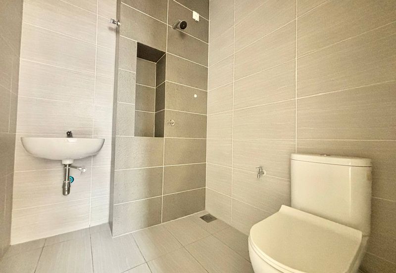 Monet Springtime @ Sunsuria City