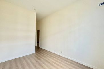 Monet Springtime @ Sunsuria City