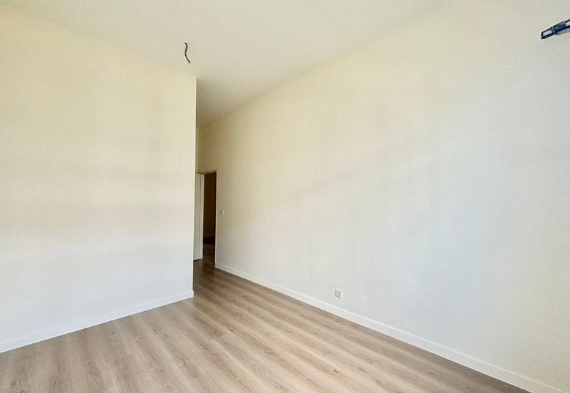 Monet Springtime @ Sunsuria City