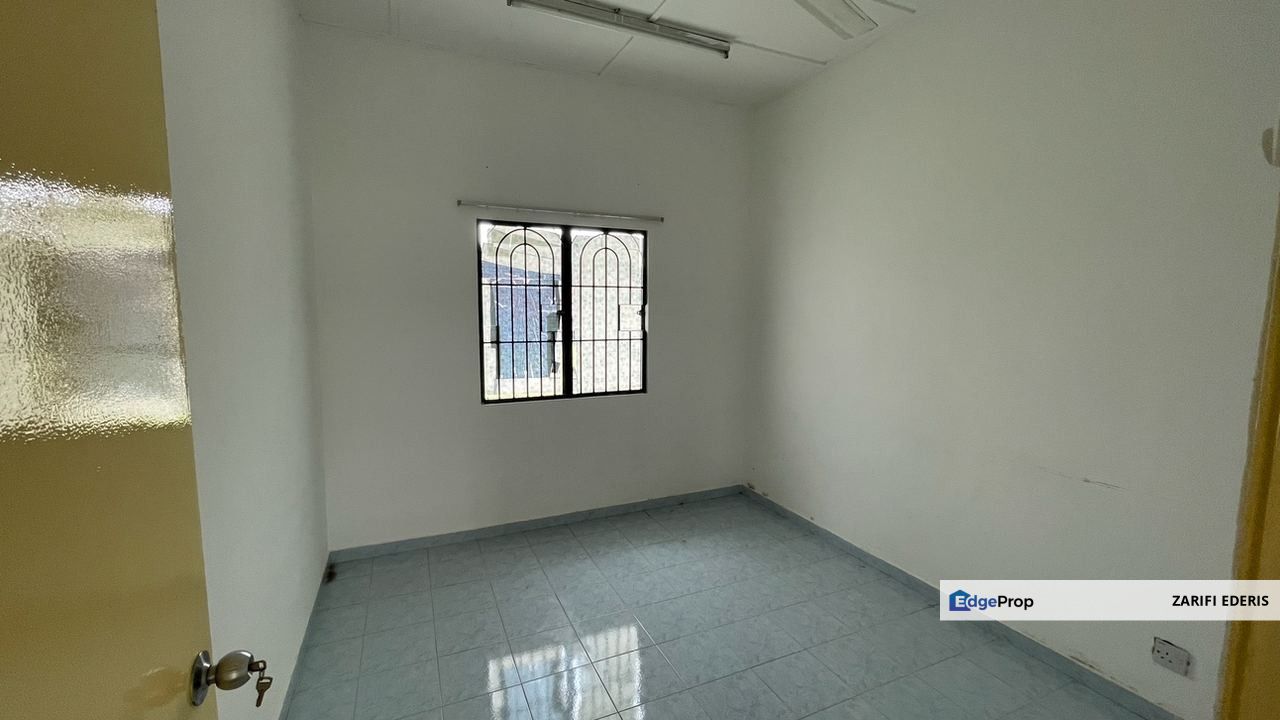 Strategic Location Single Storey Bungalow Desa Subang Permai Shah Alam For Sale, Selangor, Subang