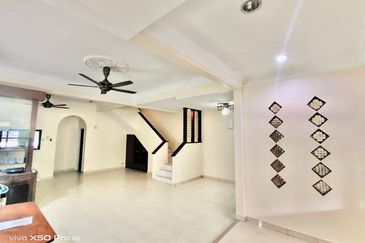 Jalan Suakasih @ Tun Hussein Onn