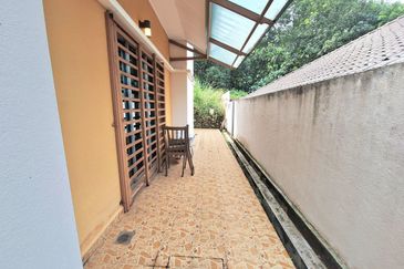 Bandar Baru Salak Tinggi