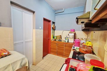 Selesa I-Resort Apartment